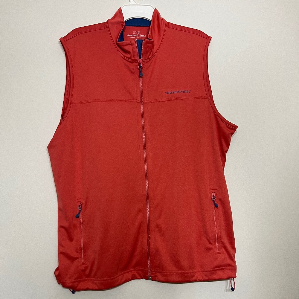 Vineyard vines golf vest